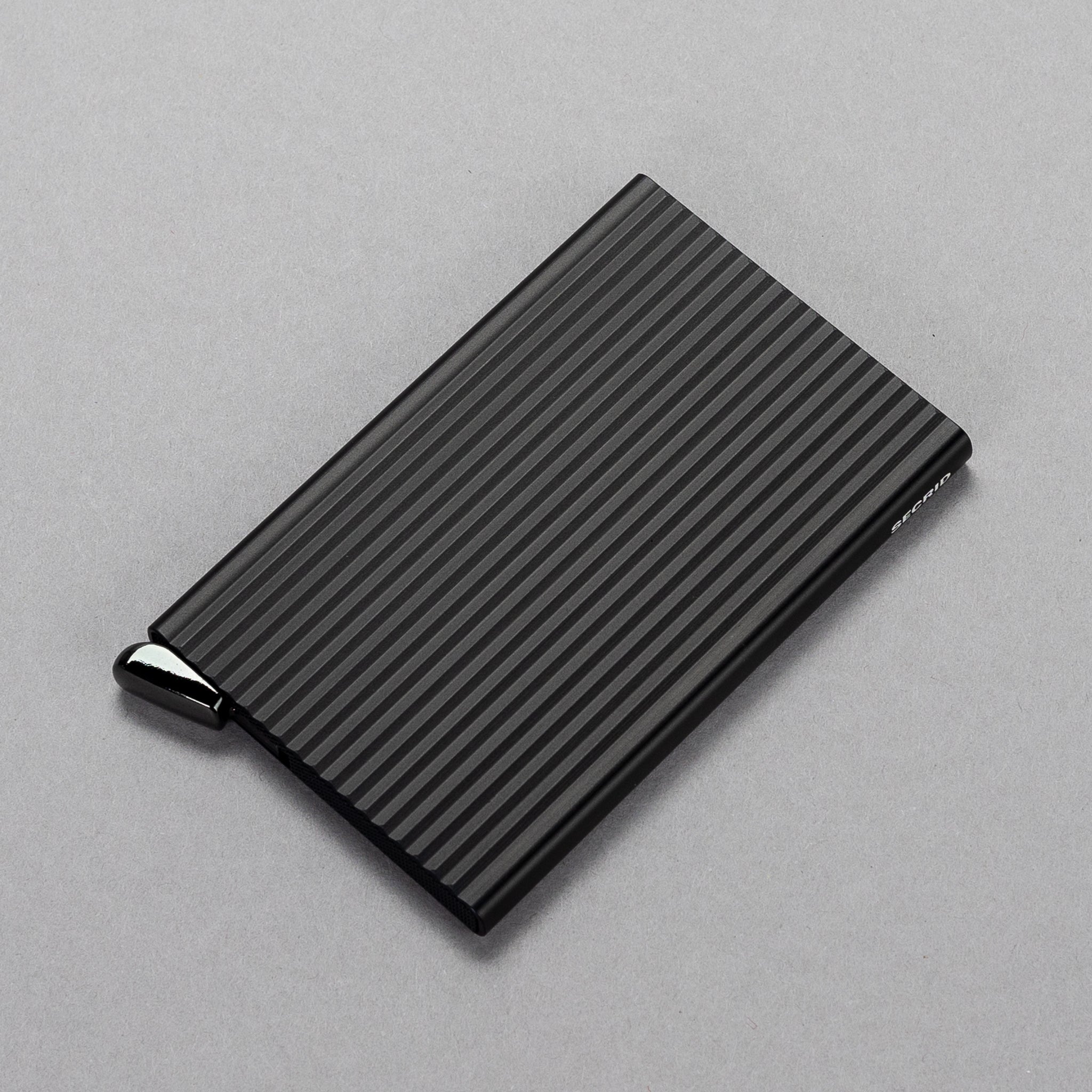 geriffelt_schwarz